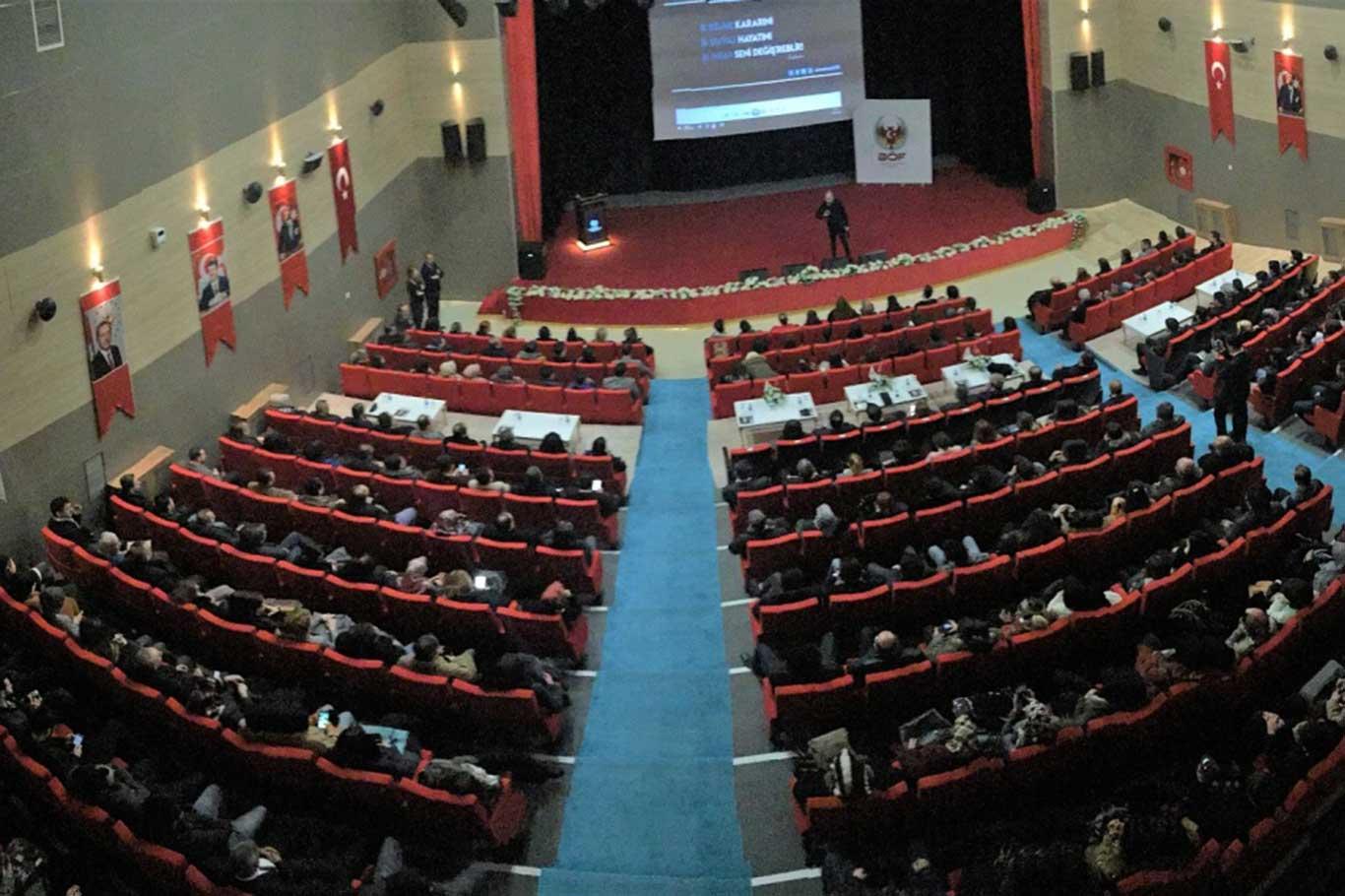 MTÜ'de "Gençlik, Şuur, Özgüven ve İletişim" konulu Konferans düzenlendi